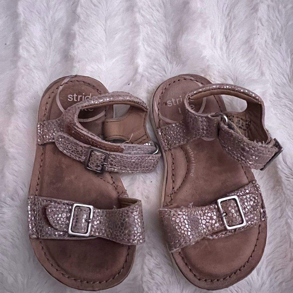 Stride Rite Girls SRT Kingsley Sandal, Iridescent, Toddler size 5 M